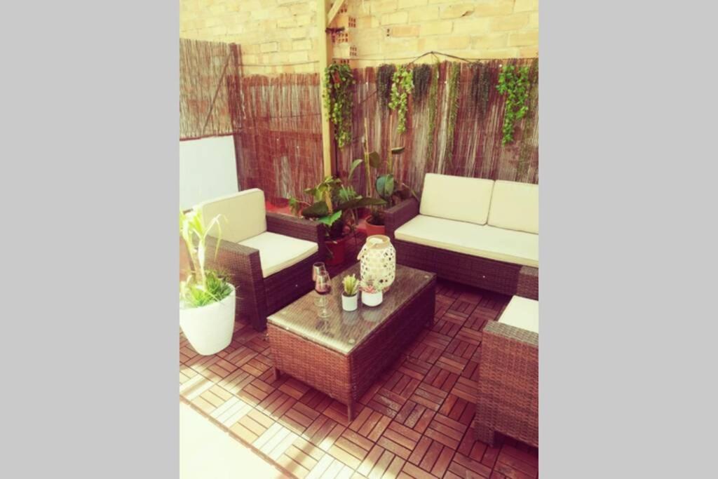 Apartment M1 Cool Loft 1 Min Walk To Metro 15 Min Center By Metro Esplugues de Llobregat